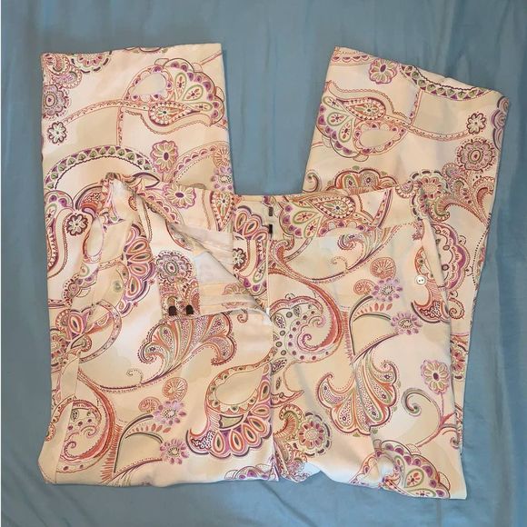 Tommy Bahama 100% Silk Cream Ankle length Pants with paisley pattern - 8 - Picture 2 of 7